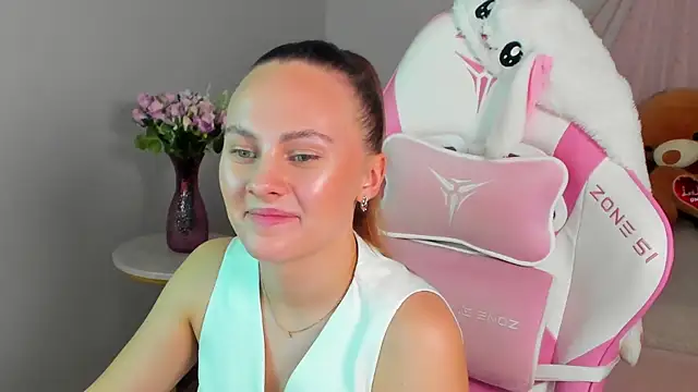 LumeriSoren's Live XXX Chat
