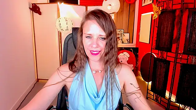 Chat +18 de EmiliaBedy ao vivo