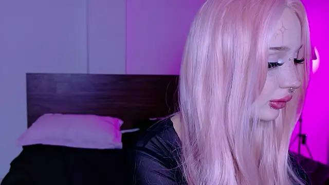 Lolykari XXX чат на живо