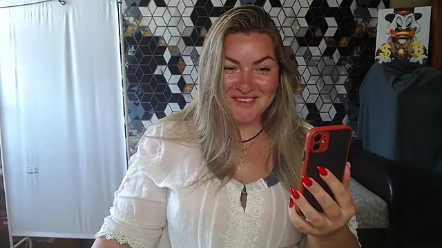 XXX chat uživo modela NikaSkylink