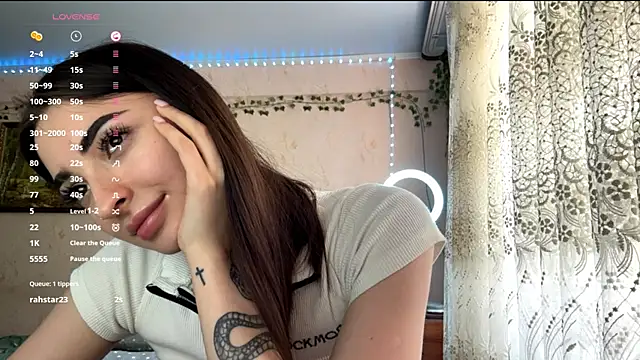 Luna_Frost Adlı Modelin Canlı XXX Sohbeti