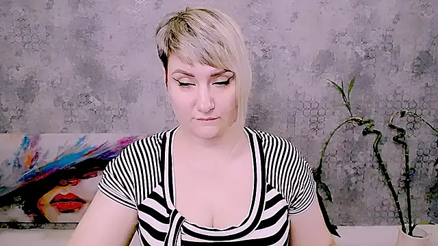 Czat XXX na żywo – Djullia