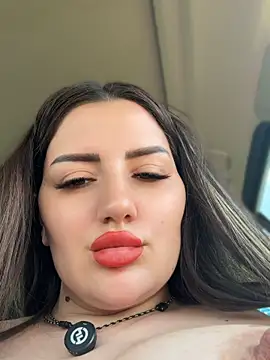 Chat +18 de SophieRoouse ao vivo