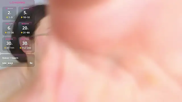 RosanneLalibertyのライブXXXチャット