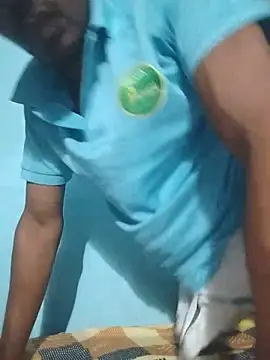 Daddyishere_19's Webcam Show