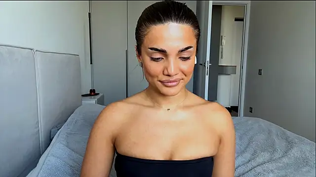MelindaReny Chat XXX in diretta