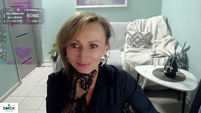 HornyMilf_777 Chat XXX live
