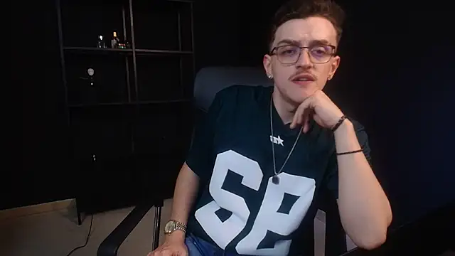 FelixStarkk Chat XXX live