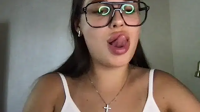 Chatroom XXX en direct de MoonriseGoddess