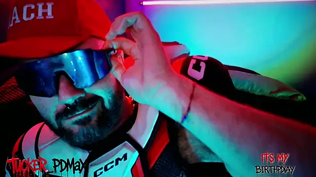 Czat XXX na żywo – Tucker_pdmax