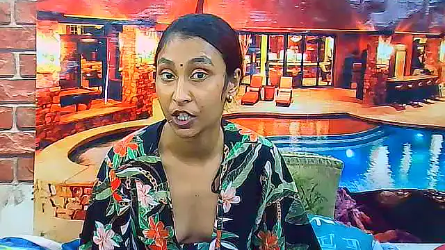 IndianSexyButt Chat XXX in diretta