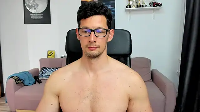 BrutusK08 Chat XXX live