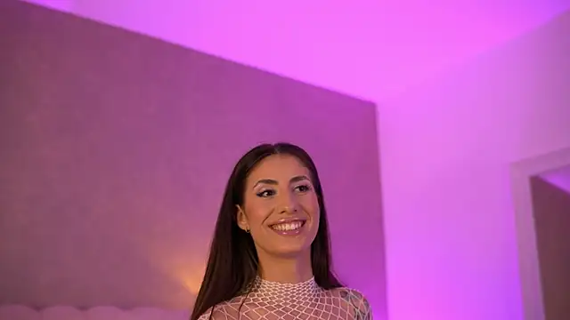 OhhAisha Adlı Modelin Canlı XXX Sohbeti