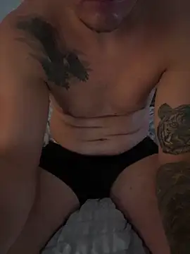 Bigsmokey45 Adlı Modelin Canlı XXX Sohbeti
