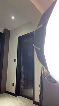 mo-mo-69 XXX чат на живо