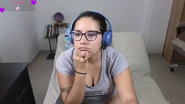 Chat +18 de blue__moon_ ao vivo