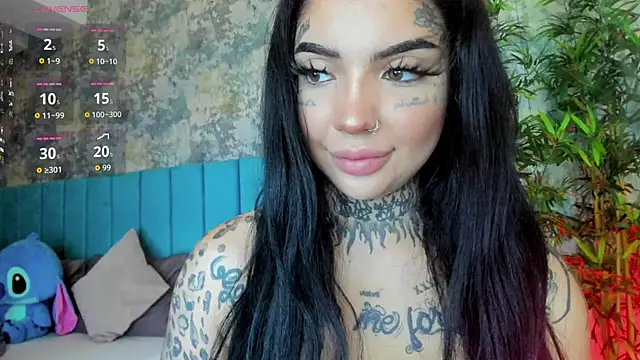 CreamyInkky_ élő XXX-chatje