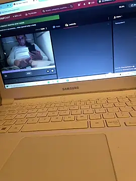 brazybooty92 Adlı Modelin Canlı XXX Sohbeti