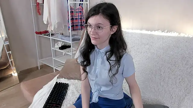 ThoraMarola's Live XXX Chat