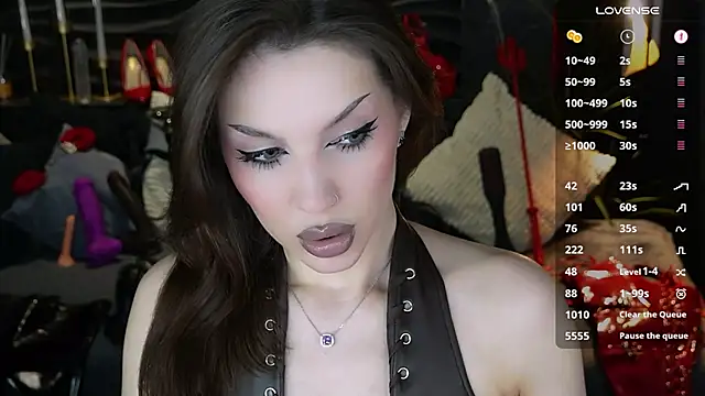 Živý XXX chat MistressDarsy