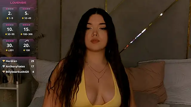 NaomiAster's Live XXX Chat