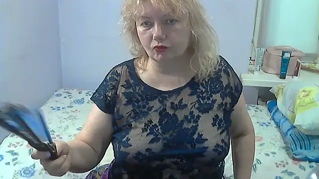 Lusi-777's Live XXX Chat