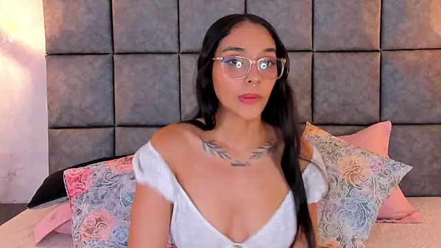 Roseaurora Chat XXX live