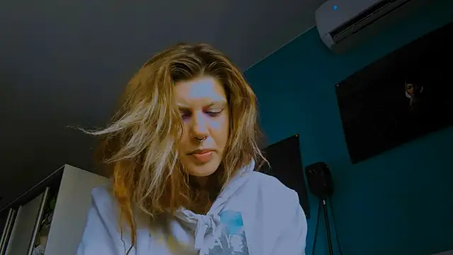VivienDarkbloom's Live XXX Chat