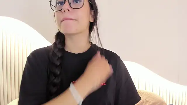 Zoebluntone Chat XXX live