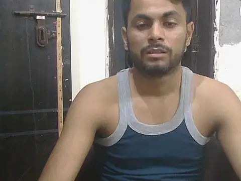 XXX chat uživo modela Stubborndesiboy