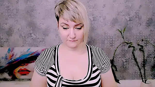 Djullia Live XXX Chat