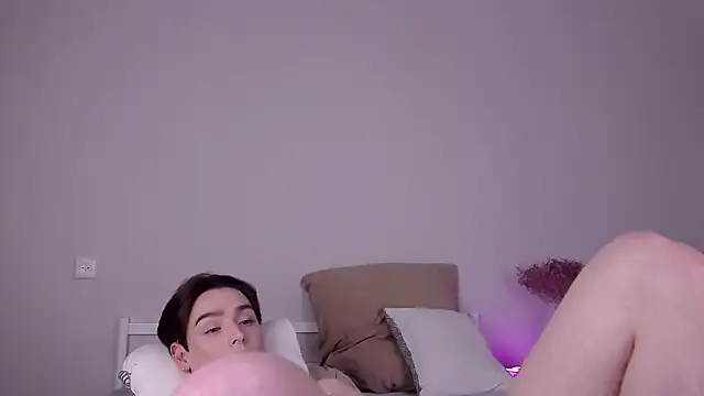 Онлайн чат XXX RobbyCharming