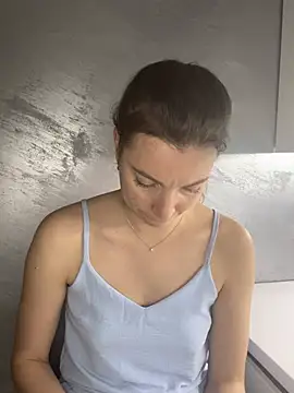 Luna2547 – Live XXX-chat