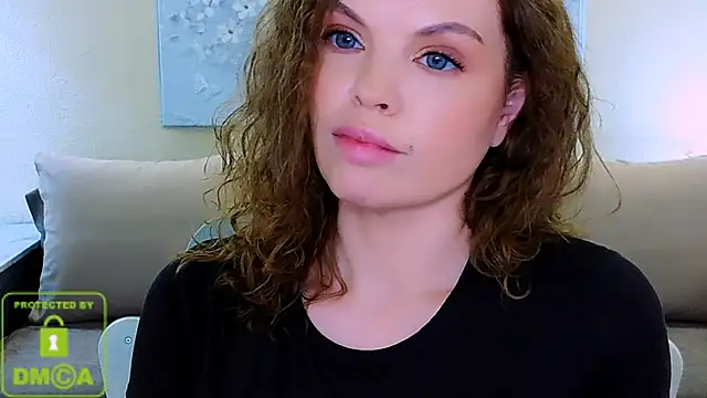 Glossier's Live XXX Chat