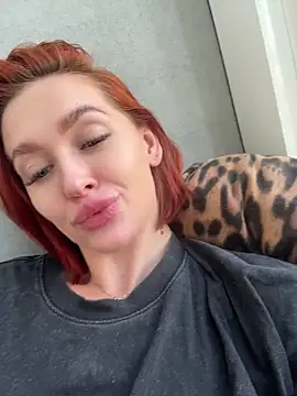 Chat XXX en directo de LittleFox___