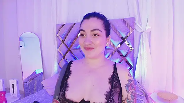 KathiaJenner's Live XXX Chat