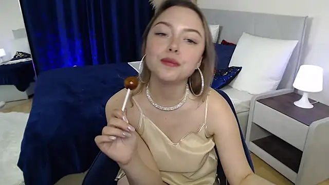 Chat XXX en directo de Ava_Loone