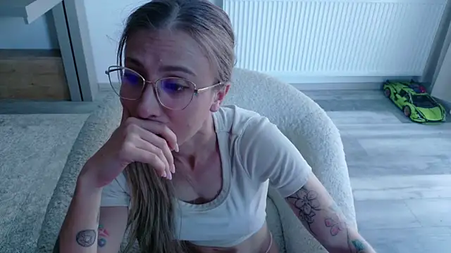 Deidi_sweet élő XXX-chatje