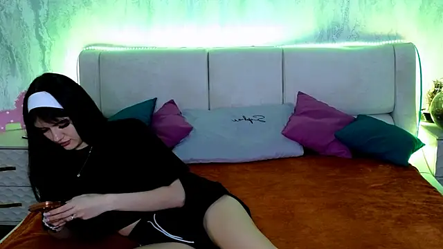 Holly_Beck Chat XXX in diretta