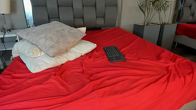 Charlie___Musk: απευθείας συνομιλία ΧΧΧ