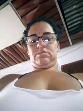 Chat XXX en directo de tugordita-hot