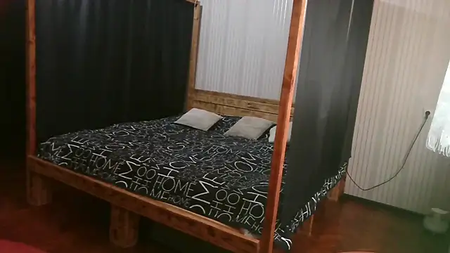 EthelsLover's Live XXX Chat