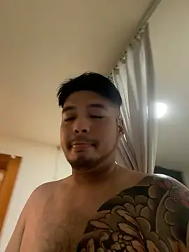 James1992_Ovo 现场XXX聊天