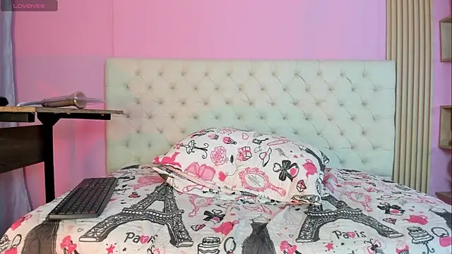 kiity_horny_: онлайн-секс-чат