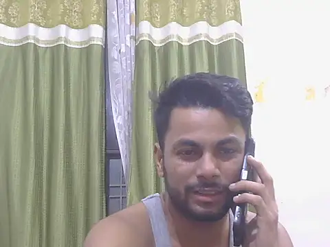 Stubborndesiboy – Live XXX-chat