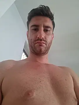 simo1097 Adlı Modelin Canlı XXX Sohbeti