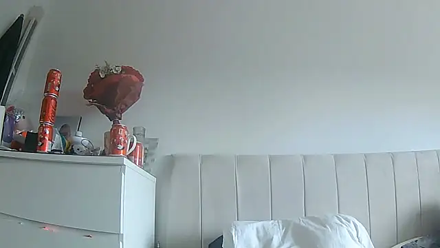 Chat +18 de theblondecocklover ao vivo