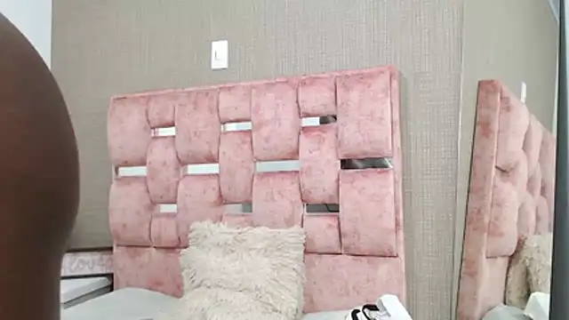 XXX chat uživo modela NahomyHawk