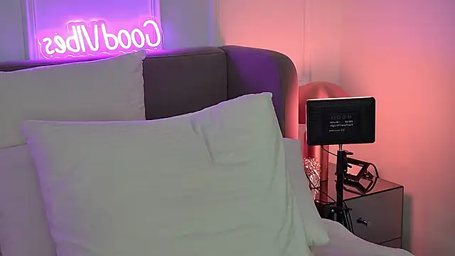 MeganStrane – Naživo XXX chat