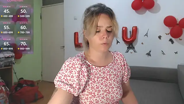 دردشة hotmilf4uxxx الجنسية المباشرة